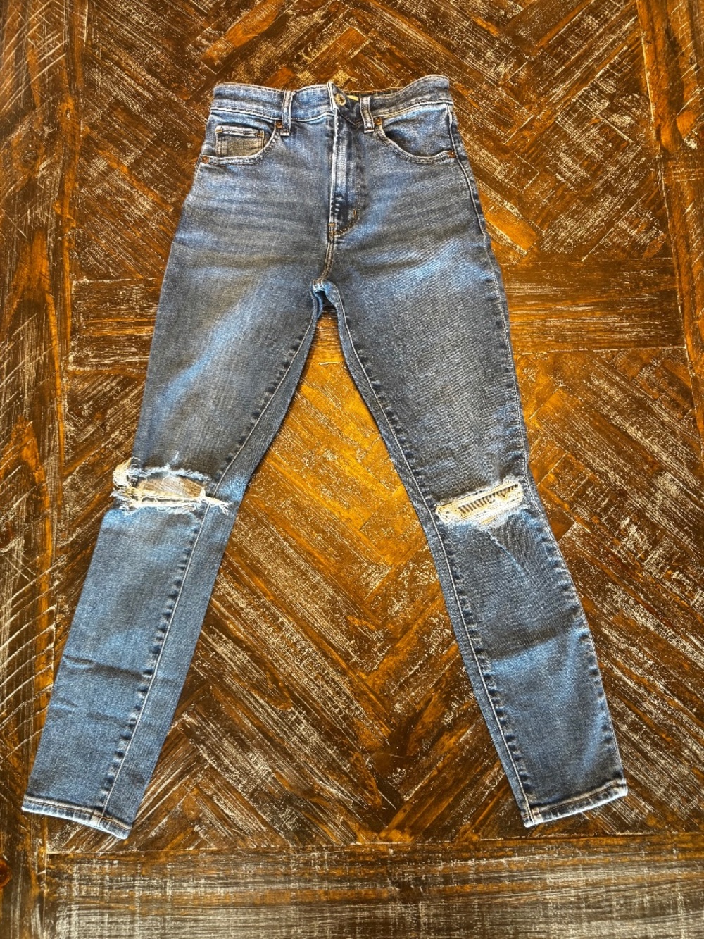 Abercrombie & Fitch High Rise Super Skinny Ankle Jeans Women’s Size 26/2 Distres